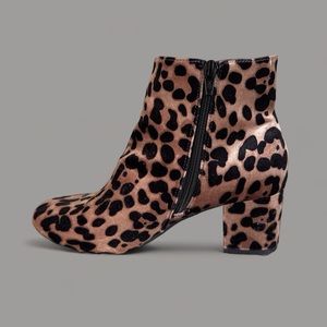 A New Day Leopard Print Ankle Boots. Size 8.5